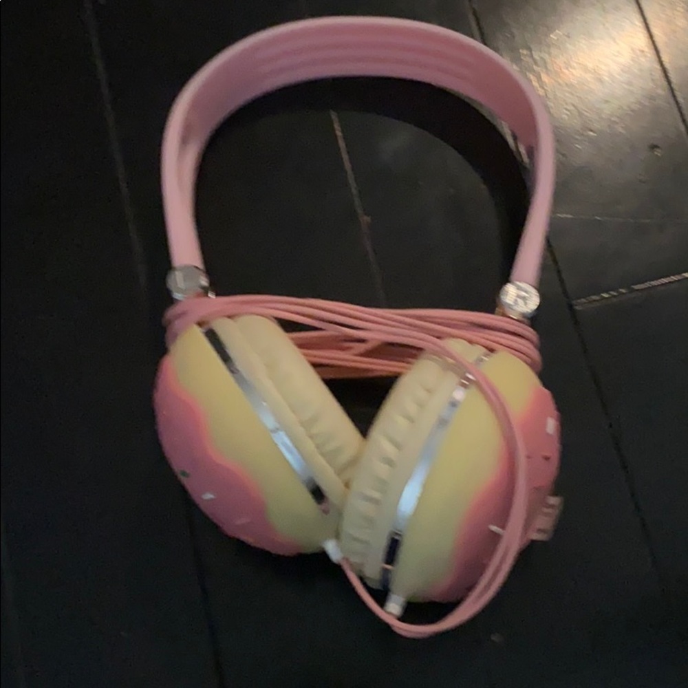 Donut headphones
